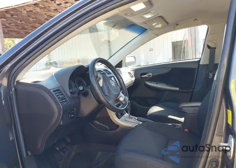 2010 Toyota Corolla S z USA, uszkodzony, nr VIN 2T1BU4EE5AC534577